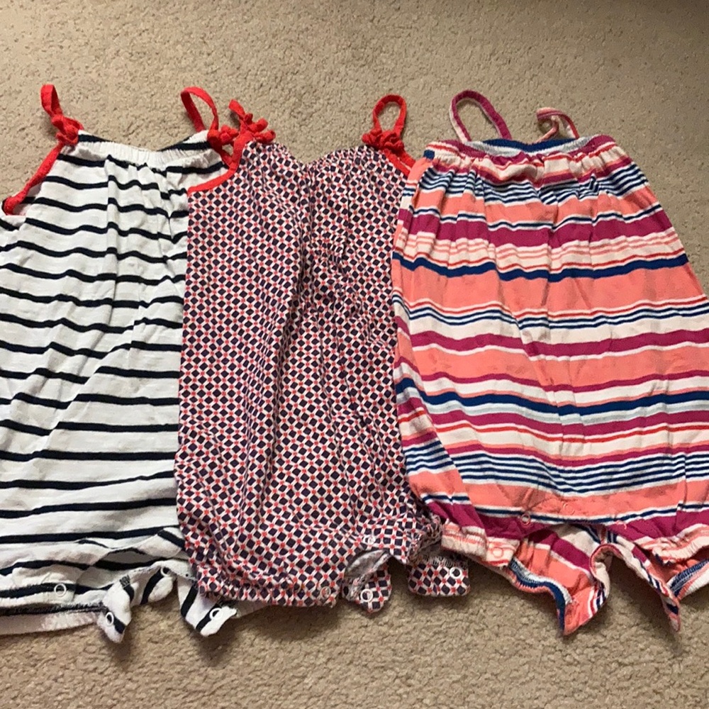 Lot of 3 summer rompers for 12-18m